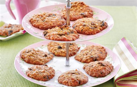 chewy-honey-oatmeal-cookies-healthy-food image