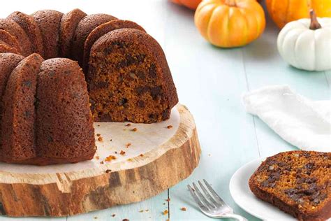 pumpkin-chocolate-chip-cake-recipe-king-arthur image