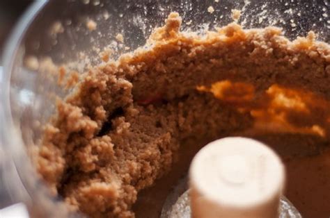 how-to-make-nut-butters-recipe-cinnamon-walnut image