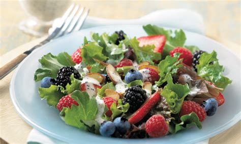 baby-greens-berry-salad-easy-home-meals image