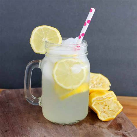 old-fashioned-homemade-lemonade-recipe-the image
