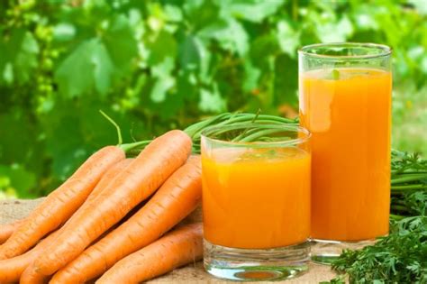 juicing-for-eyes-heres-what-to-juice-for-eye-health-and image