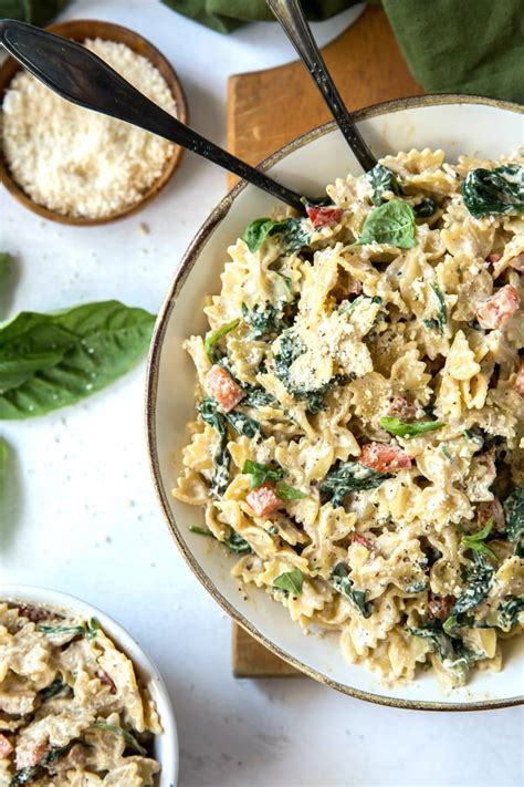 farfalle-with-spinach-and-ricotta-recipe-girl image