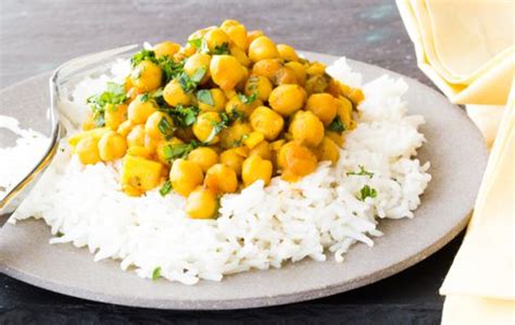 recipe-curried-chickpeas-and-potatoes-the-boston image