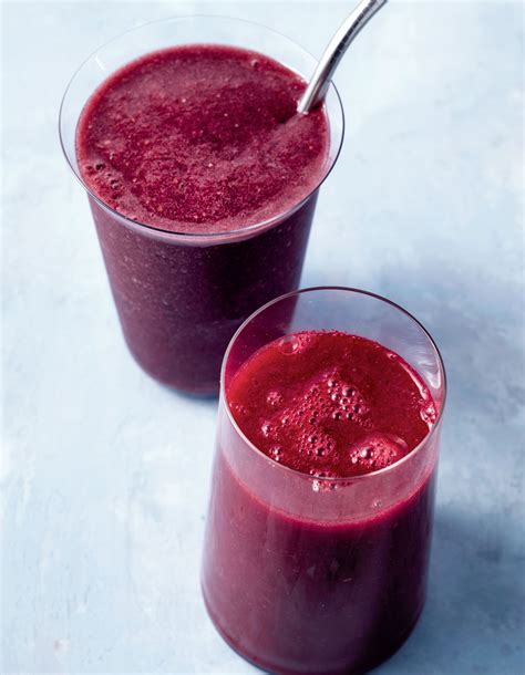 pineapple-blackberry-and-basil-smoothie-penguin image