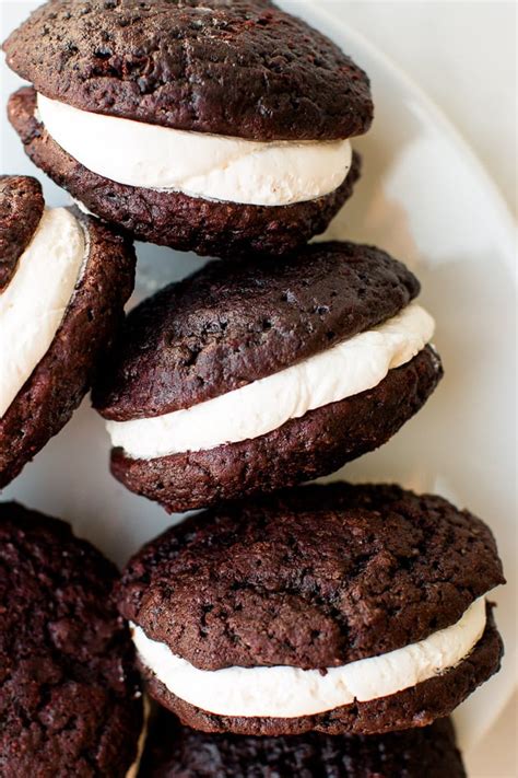 classic-whoopie-pie-recipe-with-filling-pretty-simple image