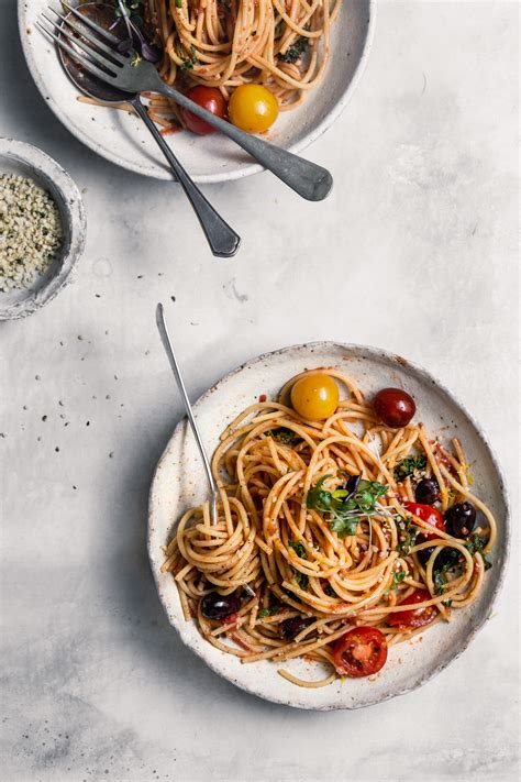 spaghetti-with-tomato-sauce-and-olives-my image