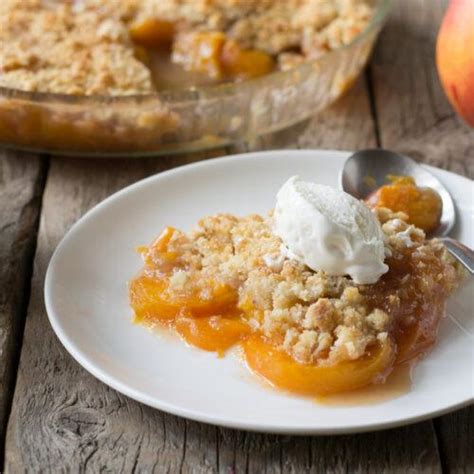 luscious-peach-crisp-or-crumble-recipes-best-baking-tips image
