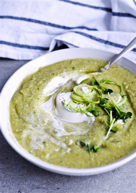 winter-green-soup-cruciferous-vegetables-soup image