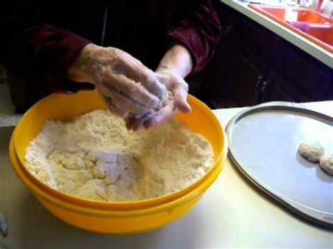 how-to-make-mommas-homemade-biscuits-youtube image
