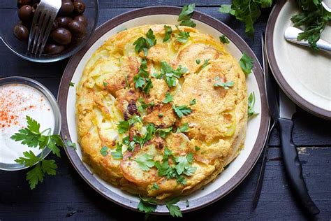 vegan-potato-tortilla-spanish-omlette-gourmandelle image