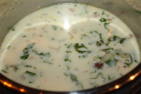 zuppa-soup-recipe-copycat-olive-garden-version image