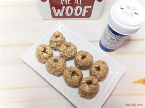 homemade-dog-pill-pocket-treats-easy-no-bake image