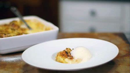 white-chocolate-bread-and-butter-pudding-recipe-bbc image