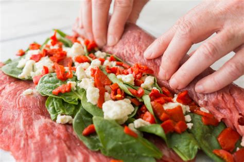 flank-steak-stuffed-with-spinach-and-blue-cheese-cutco image