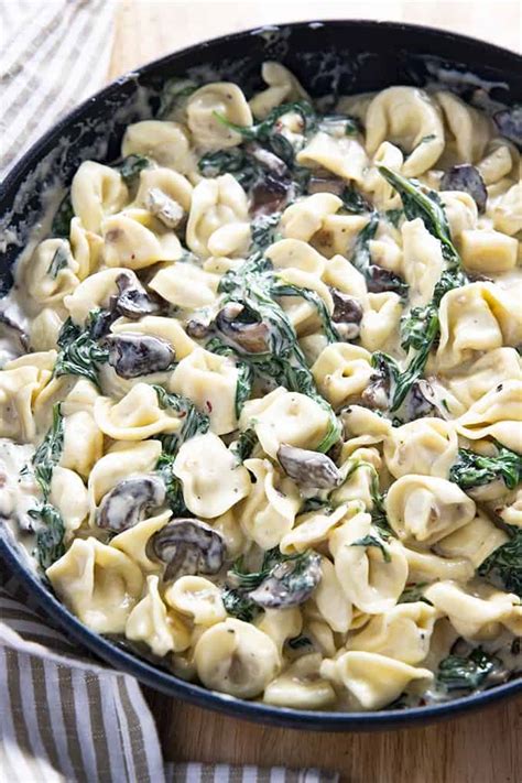 creamy-spinach-mushroom-tortellini-recipe-the image