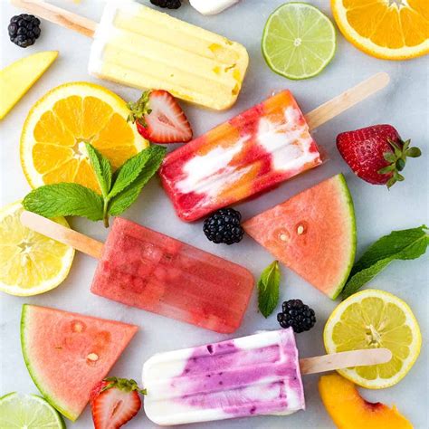 make-your-own-homemade-fruit-popsicles-jessica image