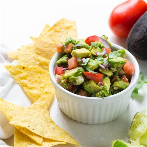 chunky-guacamole-cook-with-confidenceeat-with image