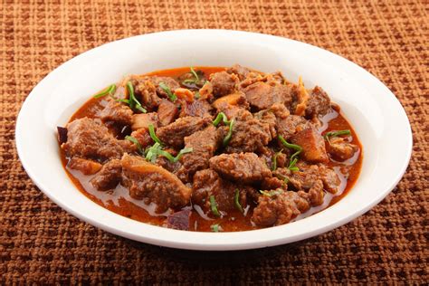 beef-curry-recipe-maldives-cook image