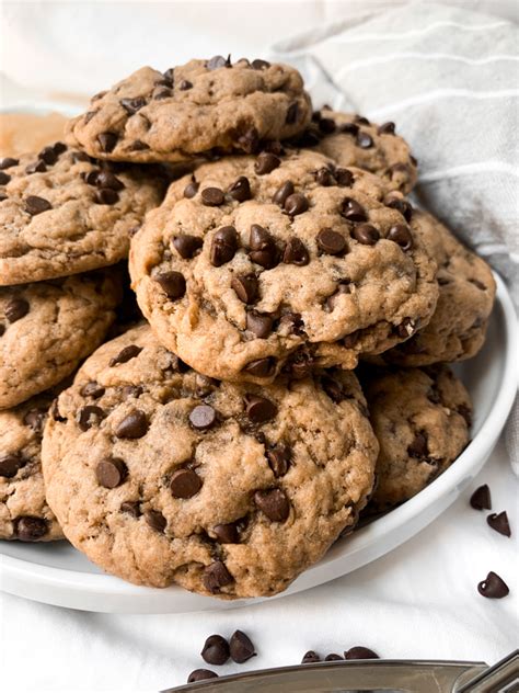 applesauce-chocolate-chip-cookies-vegan-hello image