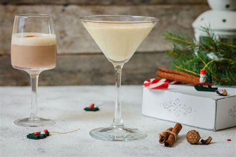 traditional-rum-eggnog-recipe-for-christmas-the image