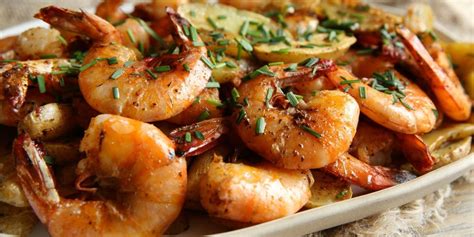 old-bay-peel-and-eat-shrimp-with-roasted-fingerling image