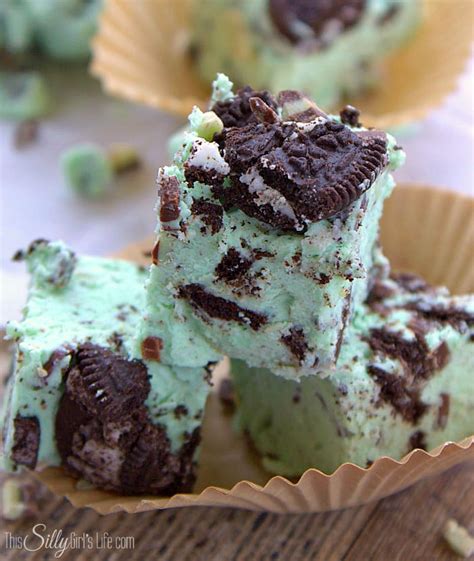 mint-fudge-recipe-this-silly-girls-kitchen image