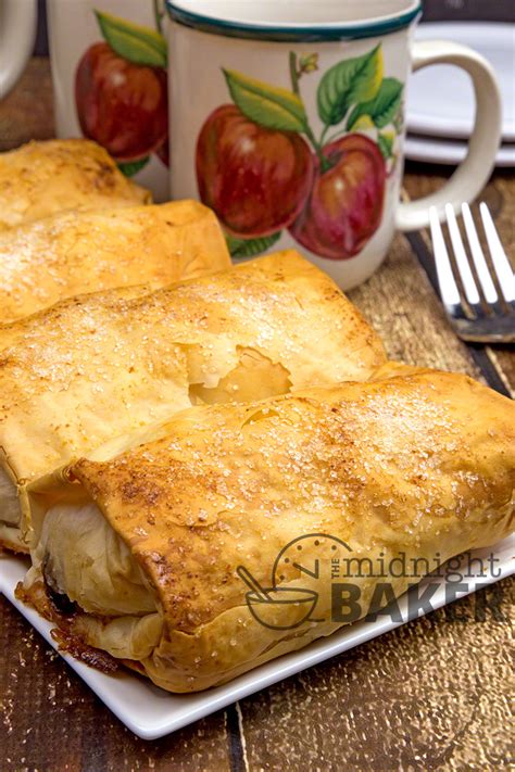 easy-mini-apple-strudels-the-midnight-baker image