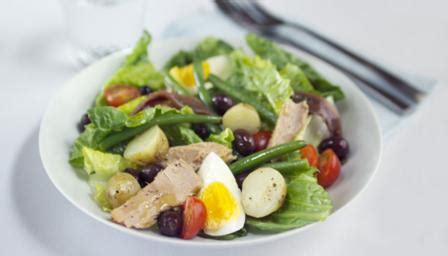 salade-nioise-recipe-bbc-food image