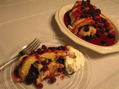 old-fashioned-blackberry-roll-with-berry-sauce-little image