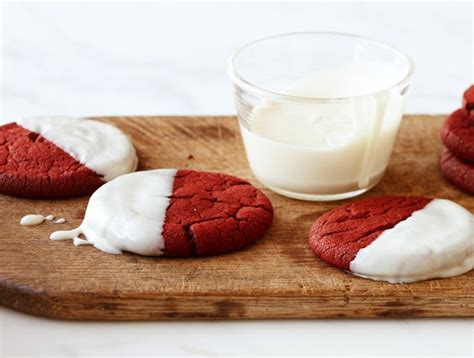 recipe-red-and-white-velvet-cookies-duncan-hines image