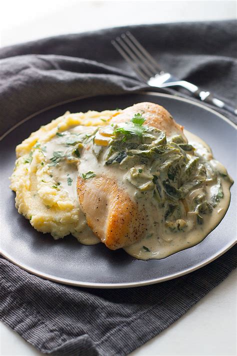 chicken-with-poblano-peppers-and-cream-low-carb image