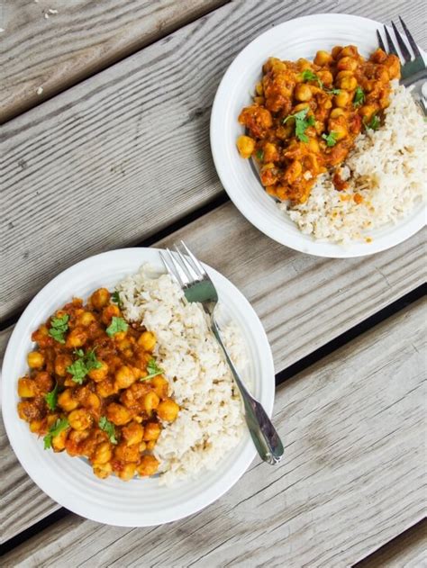chickpea-vindaloo-spicy-chickpea-curry-yup-its-vegan image