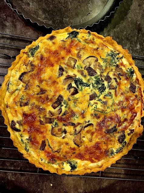 spinach-mushroom-and-goats-cheese-quiche-skinny image