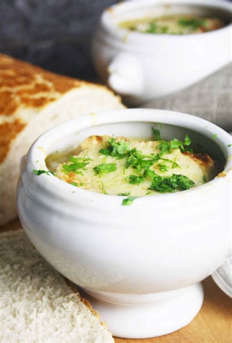 bistro-french-onion-soup-chez-le-rve-franais image