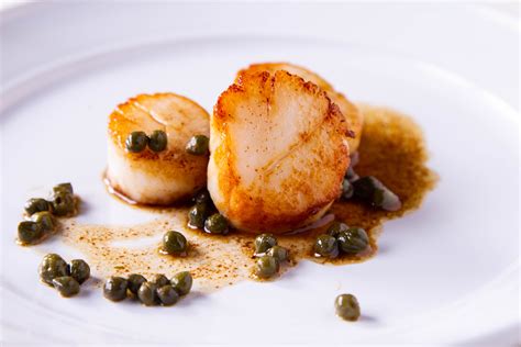pan-seared-scallops-a-how-to-with-critical image