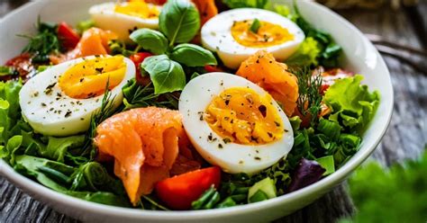17-breakfast-salads-healthy-recipes-insanely-good image