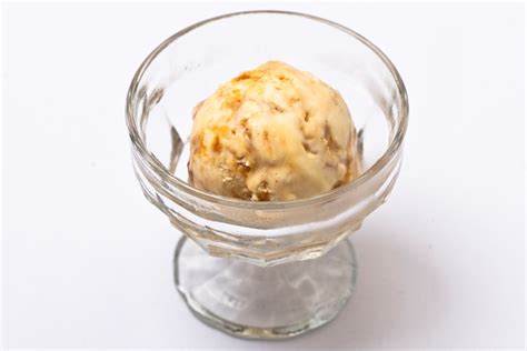 honeycomb-ice-cream-recipe-great-british-chefs image
