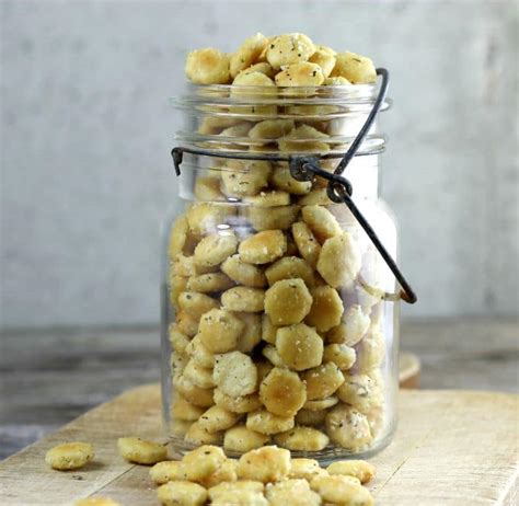 italian-parmesan-oyster-crackers-words-of-deliciousness image
