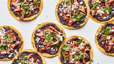 easy-tostadas-with-chicken-tinga-and-black-beans image