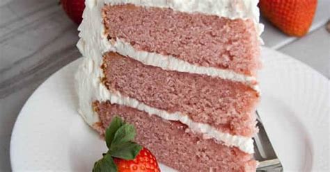 strawberry-cake-with-frozen-strawberries-recipes-yummly image