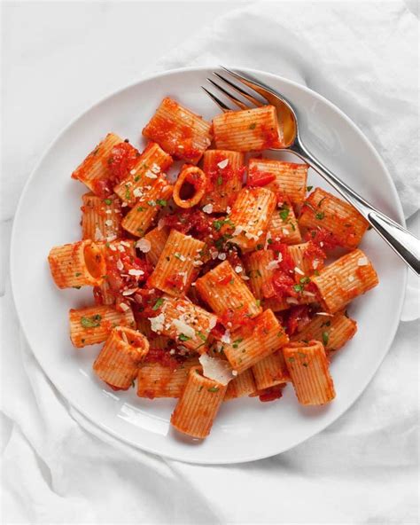 rigatoni-pasta-tomato-sauce-last-ingredient image