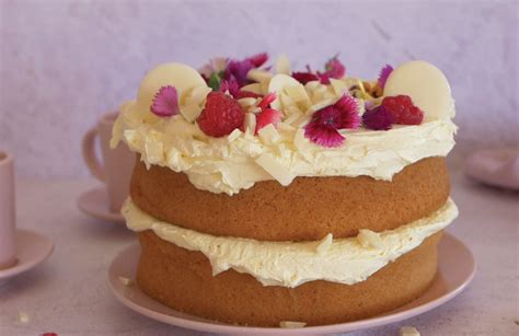 classic-vanilla-sponge-cake-recipe-spar image