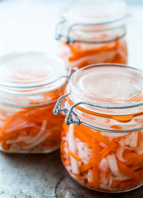 vietnamese-pickled-carrots-and-daikon-do-chua image