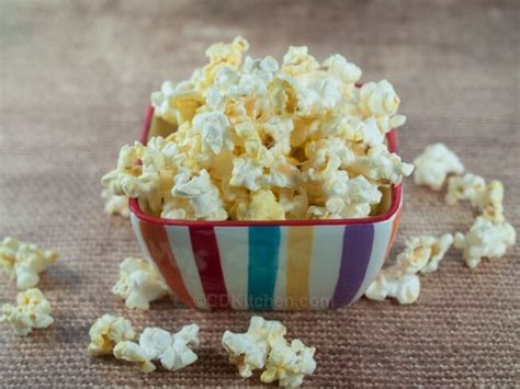 onion-garlic-popcorn-recipe-cdkitchencom image