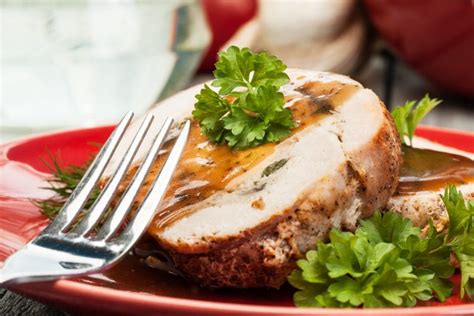 roasted-pork-tenderloin-with-broccoli-recipe-slimfast image