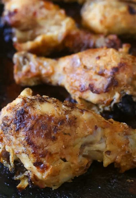 baked-crispy-chicken-drumsticks-everyday-eileen image