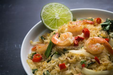 thai-fried-rice-khao-pad-when-a-vagabond-cooks image