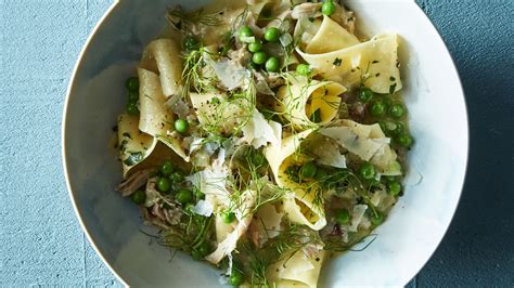 pappardelle-with-chicken-rag-fennel-and-peas-bon image