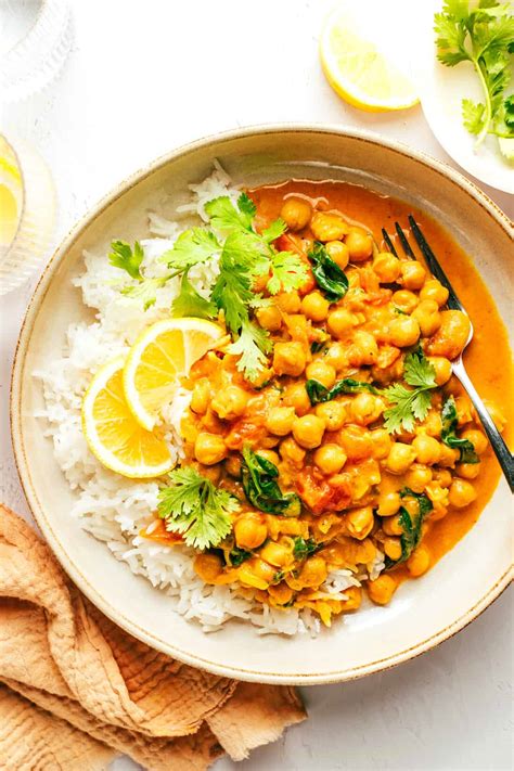 easy-chickpea-curry-recipe-gimme-some-oven image